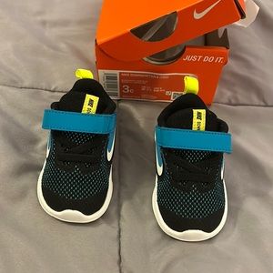 Infant Boys Nike sneakers - size 3